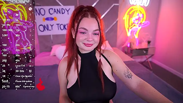 CarolinaDia online show from October 31, 8:35 pm