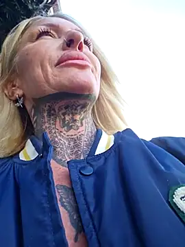 YourMommyBlair online show from October 8, 8:51 am