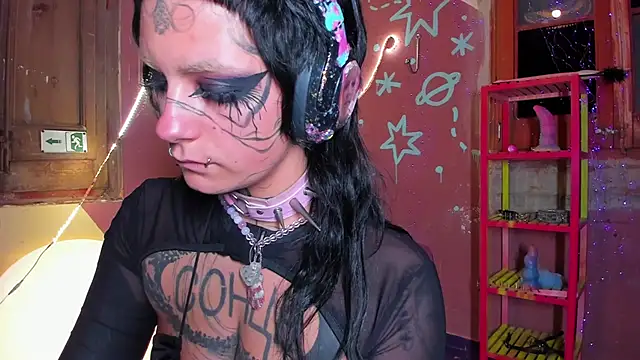 lady sontse  online show from November 10, 9:21 pm