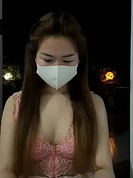 BabyThree  online show from October 26, 2:01 pm