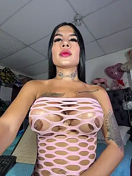 Snapshot of saragill323 chatting on October 15, 8:00 pm saragill323 online show from October 15, 8:00 pm