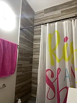 ladycreamypr2 online show from February 13, 11:39 pm