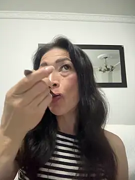 Yulia sx online show from April 10, 11:00 pm