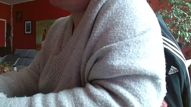 cruellaculdenfer67 online show from March 24, 2:11 pm