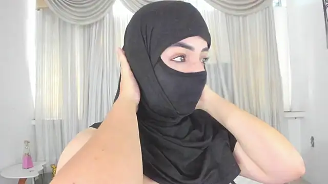 Uzra hayed online show from April 15, 4:07 pm