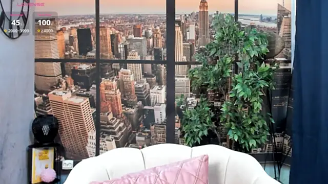 Jelisse Jones online show from December 16, 7:25 am