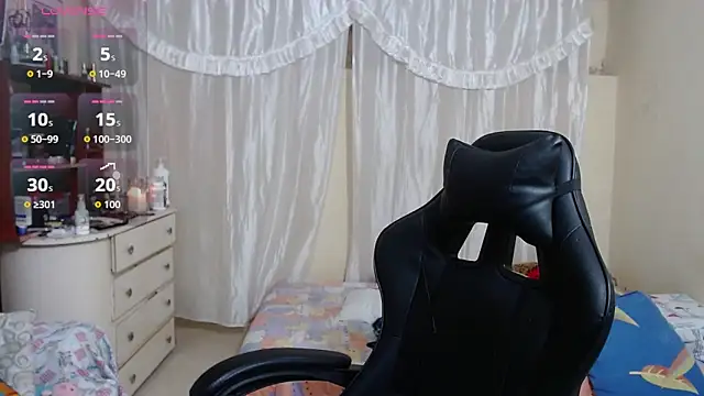 Snapshot of Giorgia_xue53 chatting on September 14, 4:10 am Giorgia xue53 online show from September 14, 4:10 am