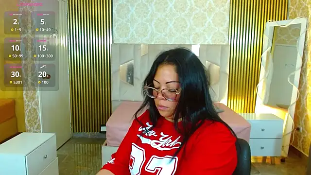 martinna tay online show from December 3, 3:20 am