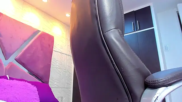 Charlotte Ice1 online show from November 14, 5:02 pm