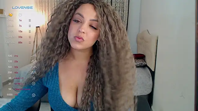 Snapshot of _Just_a_queen_3 chatting on September 23, 5:00 pm Just a queen 3 online show from September 23, 5:00 pm