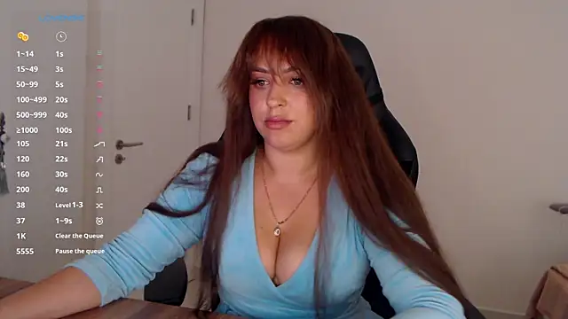  Just a queen 3 online show from April 18, 4:31 pm