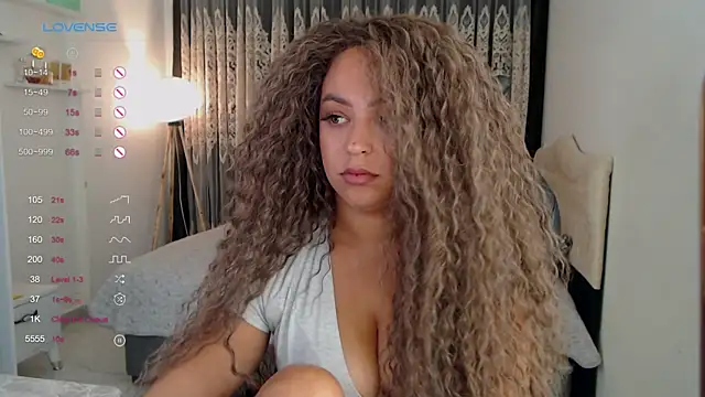 Snapshot of _Just_a_queen_3 chatting on September 18, 9:30 am Just a queen 3 online show from September 18, 9:30 am