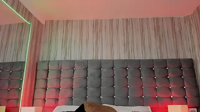 Poacahontasfg online show from February 24, 4:00 am