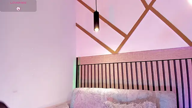 NinaInk online show from April 13, 11:55 am