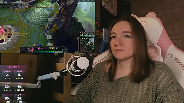 MoonlishSiren online show from April 8, 10:34 pm