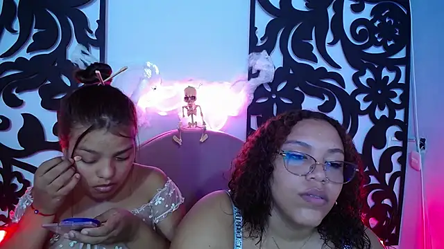 Snapshot of your_little_naughty1 chatting on October 29, 3:11 am your little naughty1 online show from October 29, 3:11 am