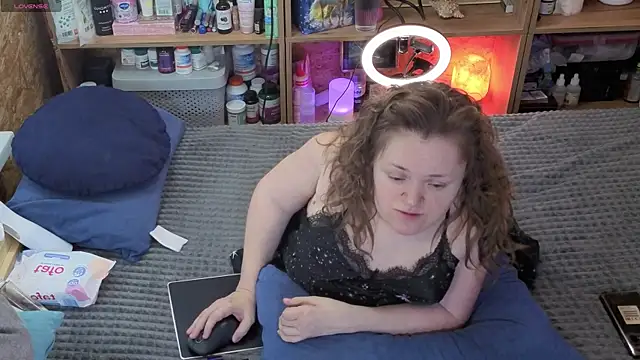 MiniNatalie online show from March 25, 5:11 am