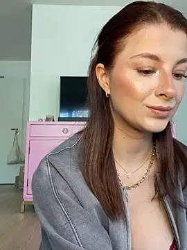 Mia-Minou online show from April 21, 7:59 am