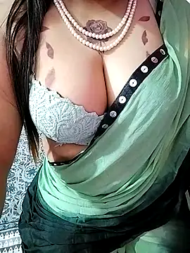 MISS QAYENAT online show from December 5, 5:36 pm