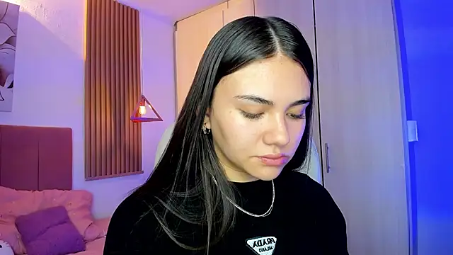 mia nevaeh online show from January 15, 8:37 pm