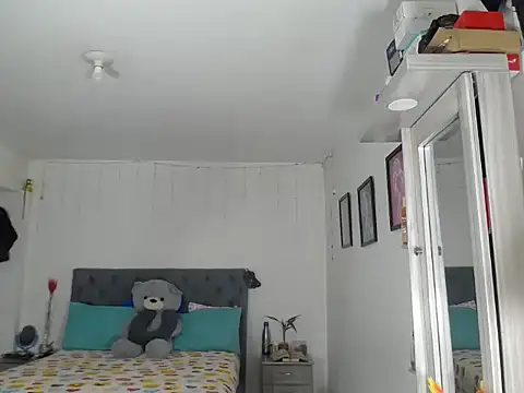 Corina hot online show from October 16, 10:45 pm