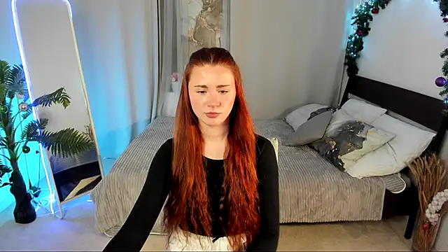 Freckle Diyana online show from December 20, 4:22 pm