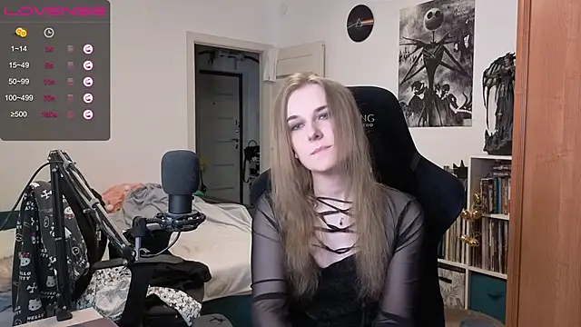 Snapshot of stellablondy chatting on October 10, 2:00 pm stellablondy online show from October 10, 2:00 pm