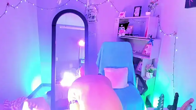 kuromi69 online show from April 19, 4:45 am