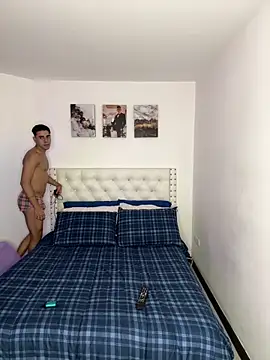 Mackenzzie 777  online show from January 6, 4:05 am