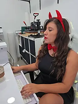 GatitaXD27 online show from November 1, 10:30 am