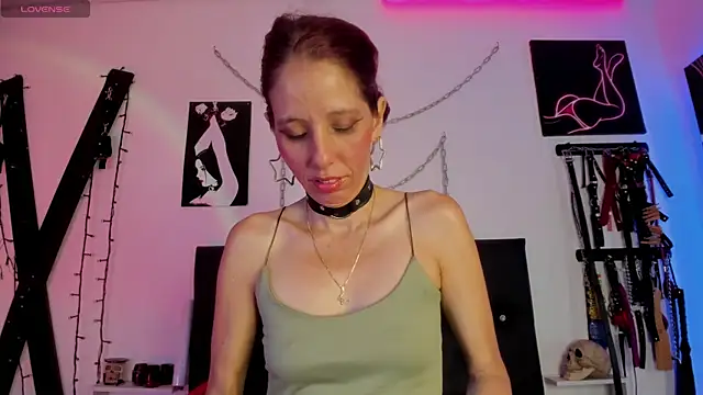 Little Naughtty online show from January 11, 2:33 pm