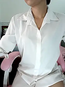    Erin    online show from November 10, 3:23 am