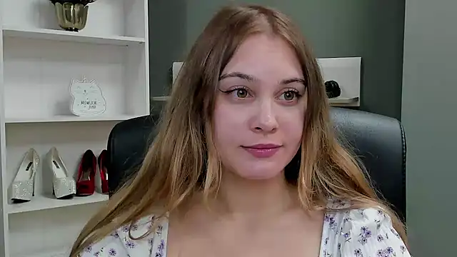 Snapshot of kitty_valeria chatting on October 22, 8:58 pm kitty valeria online show from October 22, 8:58 pm