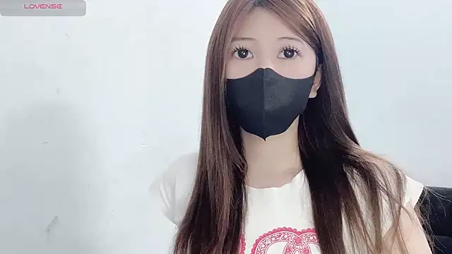 tanhxiu online show from March 27, 1:12 pm