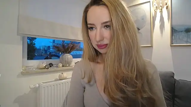 JulietteDiamond online show from October 22, 3:39 pm