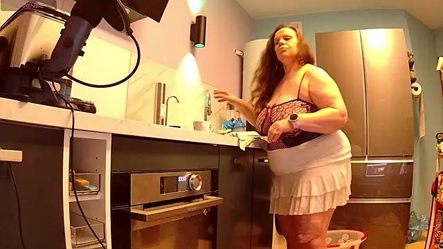 Endrocleia online show from September 14, 9:56 pm