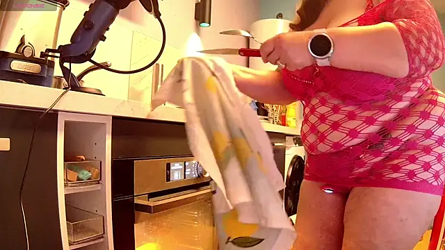 Endrocleia online show from September 24, 1:15 am