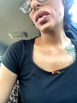 myloveforyouu online show from September 20, 10:30 pm