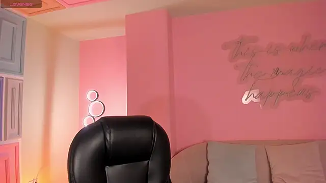 ValeriaRiveraX online show from October 20, 12:13 am