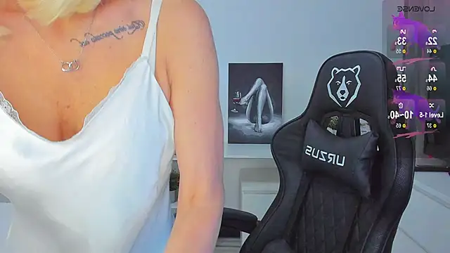 Miya Kisss online show from December 15, 3:06 pm