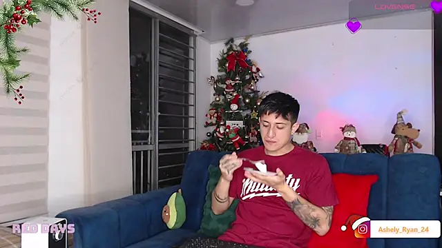 ashely ryan24 online show from December 23, 12:25 am