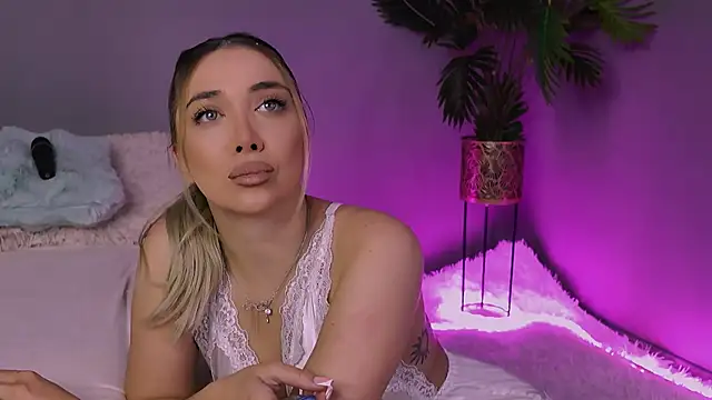 Jessielle online show from March 31, 6:13 am