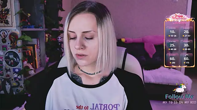 NaniMoore online show from February 15, 8:19 pm