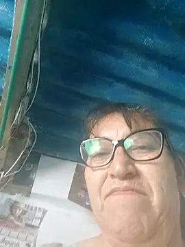 clarita 01 online show from April 8, 2:19 pm