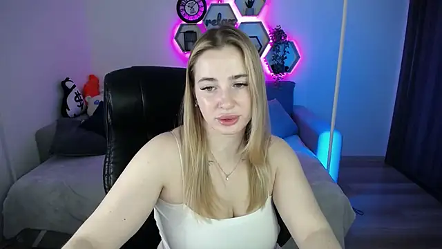 SabrinViolet online show from November 12, 9:51 am