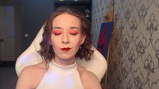 FascinatingEyess online show from May 22, 8:07 pm