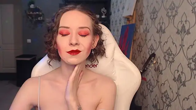 FascinatingEyess online show from March 25, 4:54 pm