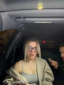 Holly-Glamour online show from March 22, 11:55 pm