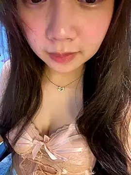 Hotellinh12 online show from November 2, 6:22 pm