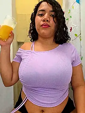 Watagatapitusberry1 online show from December 17, 7:40 pm